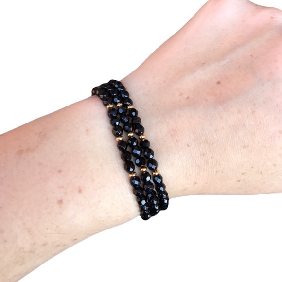 💕HP💕Evil Eye black Beaded stretch Bracelet - Picture 8 of 16